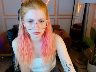 Mira's Live Sex Cam Show