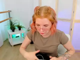 Mira's Live Sex Cam Show