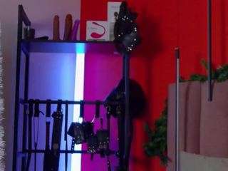 sellashinee Live Webcam on CamSoda