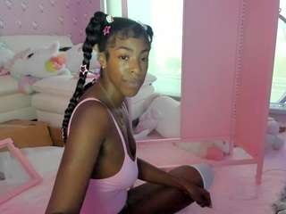naomisimone