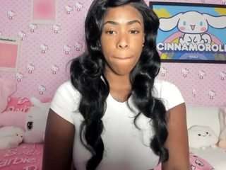 Live webcam model naomisimone on Soda Cams