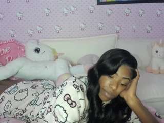 Live webcam model naomisimone on Soda Cams