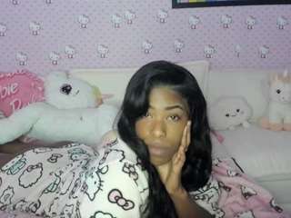 Live webcam model naomisimone on Soda Cams