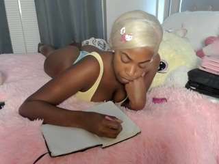 naomisimone