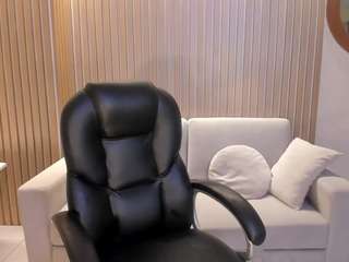  arianadumont chat room