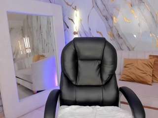  arianadumont chat room