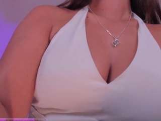 arianadumont live cam profile