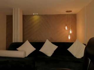 arianadumont's CamSoda show and profile