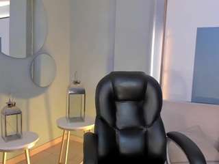 arianadumont's live room