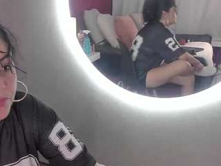 hanny-milf's CamSoda show and profile