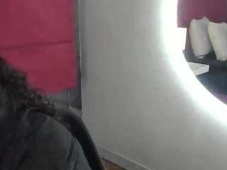 le modèle hanny-milf est en webcam porno dans un show sur le site camsoda, il possède les tags suivants: ahegao,feet,solo,role-play,natural,middle-aged,mature,masturbation,amateur,fuck-machine,domination,dildo,cum-in-pussy,cum-in-mouth,cum,brown-eyes,blowjob,black-hair,ass,big-ass