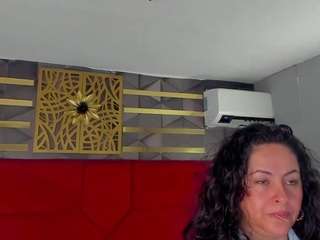 hanny-milf's CamSoda show and profile