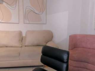 le modèle mariaherrera est en webcam porno dans un show sur le site camsoda, il possède les tags suivants: anal,lovense,wet,toys,tease,tattoos,spank,solo,pussy,ohmybod,ohmibod,naked,lush,living room,ass,lingerie,horny,fingers,feet,dildo or vibrator