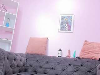 minene-mikami live webcam show