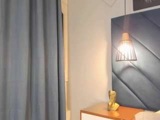 le modèle sarita-hills est en webcam porno dans un show sur le site camsoda, il possède les tags suivants: amateur,ass,young adult,teen 18,tease,spank,pussy,public,natural,masturbation,lush,handjob,flashing,fingers,fetish,feet,dildo,brown eyes,blowjob,black hair