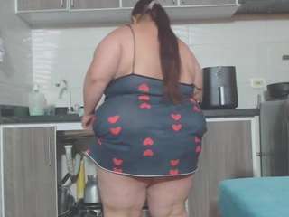 Model ini sedang live sekarang. thedoubleamazon