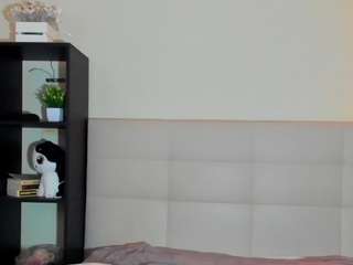 Tune-Godness live webcam show