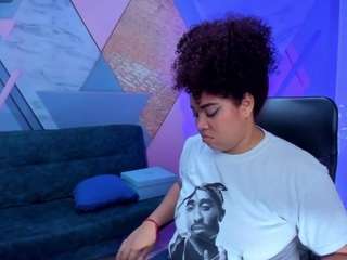 angela-coffee Live Webcam on CamSoda