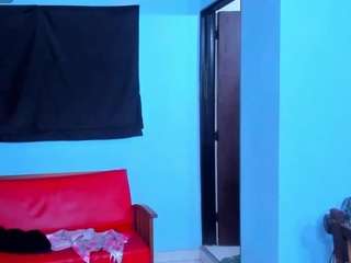 angela-coffee Live Webcam on CamSoda