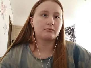anikalipps Redhead live webcam