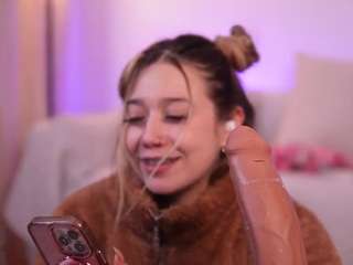 lilith-gray9's CamSoda show and profile