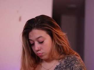 lilith-gray9's CamSoda show and profile