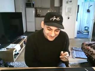 michaelmihai webcam model