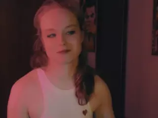 MikkaFoxy's Live Sex Cam Show