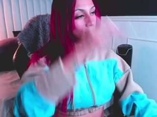 tamhy-ferrara, female webcam model,  years old, on live webcam