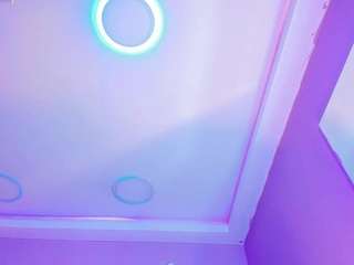 valeriaaguilar's CamSoda show and profile