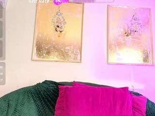 blaisysmith, female webcam model,  years old, on live webcam