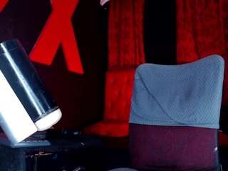 abrilbigcock live webcam show