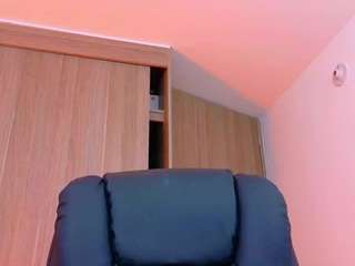 Milky Kim live webcam show