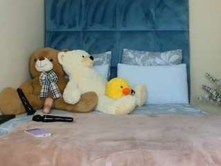 le modèle melons2001 est en webcam porno dans un show sur le site camsoda, il possède les tags suivants: ass,hitachi,young-adult,wet,teen 18,tease,tattoos,strip,spank,pussy,orgasm,asshole,lingerie,flashing,brown-eyes,average,bedroom,black-hair,fingers,blowjob