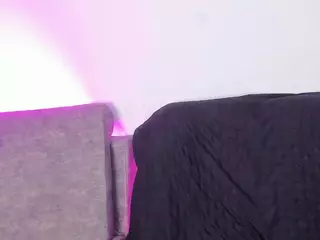 Nahia's Live Sex Cam Show
