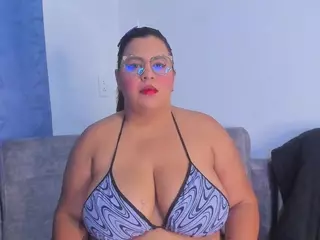 Nahia's Live Sex Cam Show