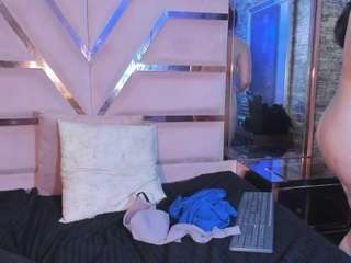 violetacastillo Live Webcam on CamSoda