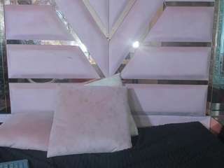 violetacastillo Live Webcam on CamSoda