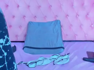 VioletaCastillo's Live Sex Cam Show