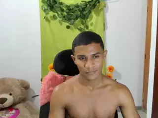 corzosamuel's Live Sex Cam Show