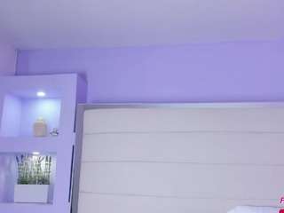 helenaroos Live Webcam on CamSoda