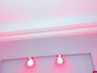 helenaroos's CamSoda show and profile