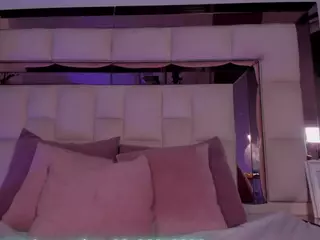Anyi's Live Sex Cam Show