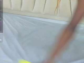 bonieklent's CamSoda show and profile