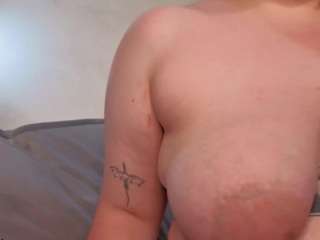 Ruth live cam preview
