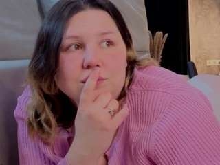 Ruth live cam preview
