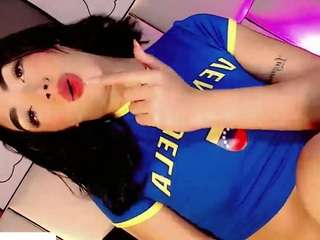 sofi-hdz Live Webcam on CamSoda