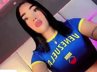 sofi-hdz Webcam Model Profile
