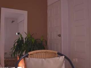 Live webcam model carolart on Soda Cams