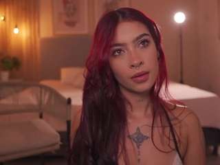 Live webcam model carolart on Soda Cams